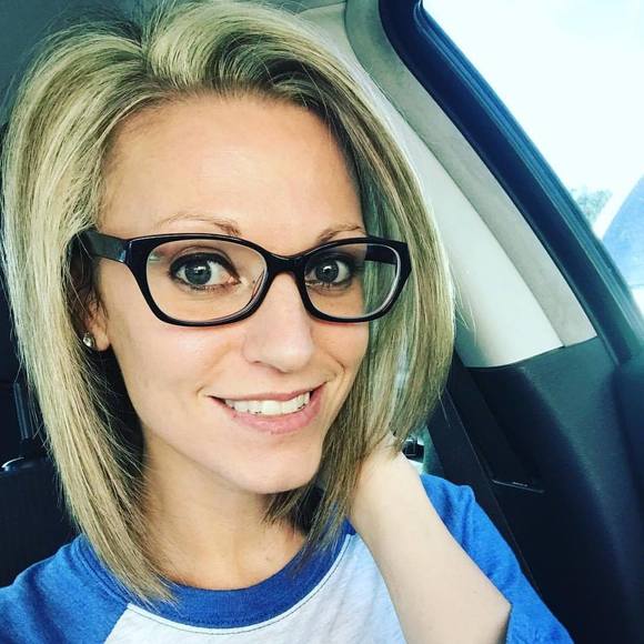 Meet your Posher, Melissa - Picture 1 of 1